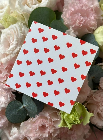 Открытка &laquo;Красные сердечки&raquo; от интернет-магазина цветов в 