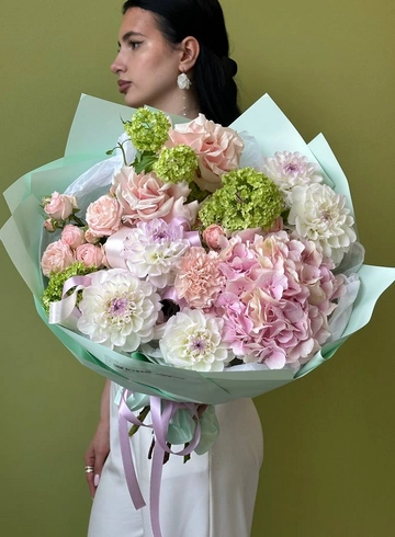 Букет &laquo;098&raquo; от интернет-магазина цветов в 