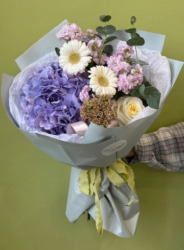 Букет «103» от интернет-магазина цветов в 