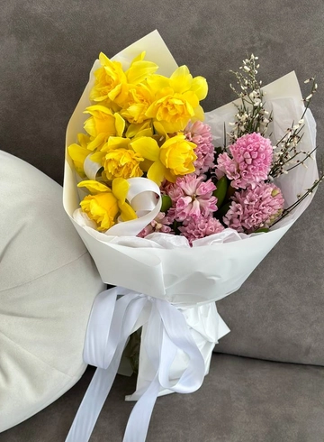 Букет &laquo;Аромат весны&raquo;  от интернет-магазина цветов в 