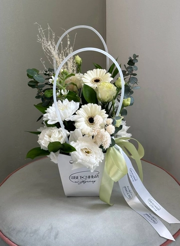 Композиция «Натуральный шик» от интернет-магазина цветов в 