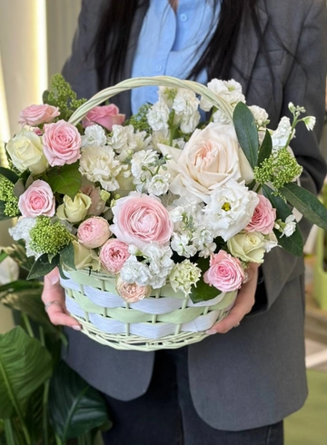 Композиция «Корзина нежности» от интернет-магазина цветов в 