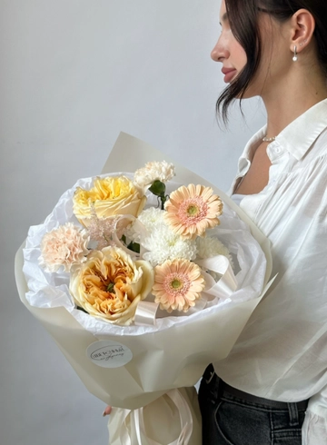 Букет «Презент от меня» от интернет-магазина цветов в 