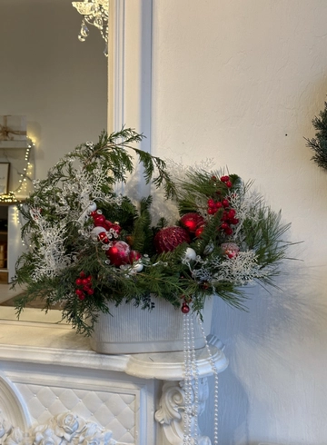 Кашпо «Настроение праздника» от интернет-магазина цветов в 