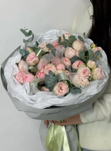 Букет «Девять кустовых роз MASFIELD PARK» от интернет-магазина цветов в 