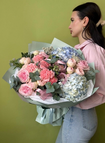 Букет «028» от интернет-магазина цветов в 