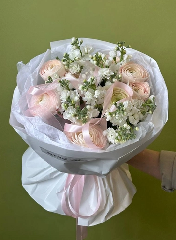 Букет «041» от интернет-магазина цветов в 