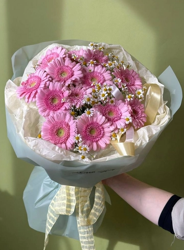 Букет «046» от интернет-магазина цветов в 