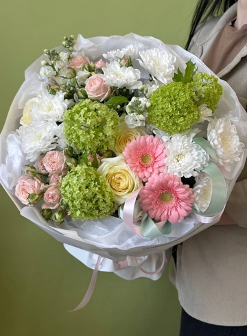 Букет «057» от интернет-магазина цветов в 