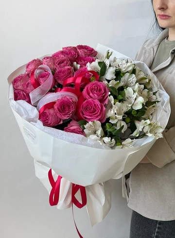 Букет с альстромерией и кустовой розой от интернет-магазина цветов в 