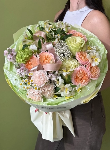 Букет «073» от интернет-магазина цветов в 