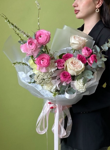 Букет «079» от интернет-магазина цветов в 