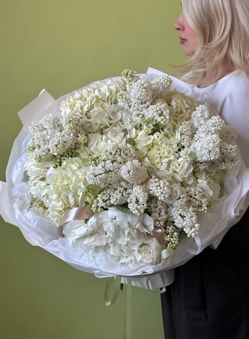 Букет «085» от интернет-магазина цветов в 