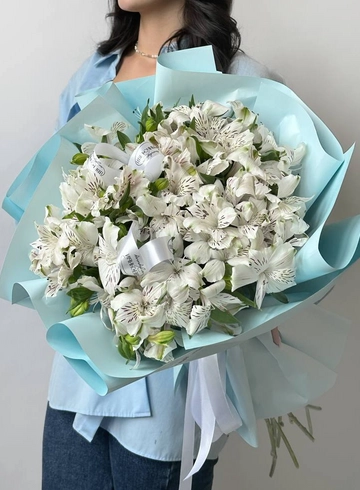 Букет из 15 белоснежных альстромерий от интернет-магазина цветов в 