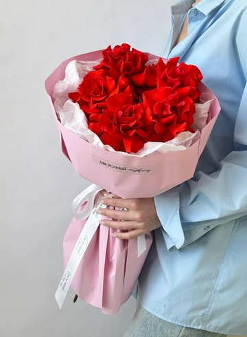 Букет «5 французских алых роз» от интернет-магазина цветов в 